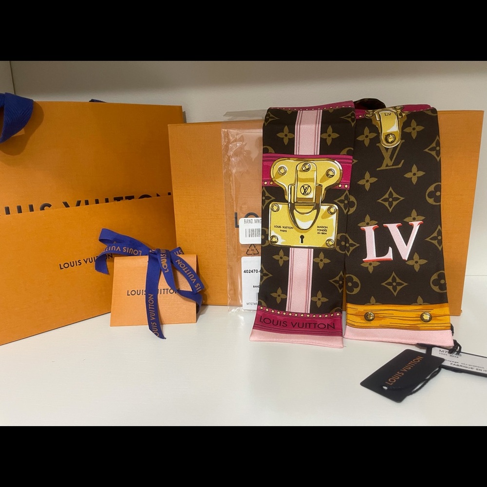 SOLD‼️Authentic Louis Vuitton Summer Trunk Bandeau 🌺